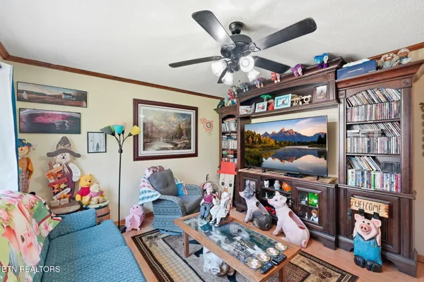 $294,900 | 191 Ashley Lane, Oneida, TN 37841
