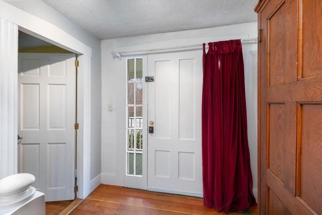 134 South Cross Road Haverhill, MA 01835 - Photo 13 of 42