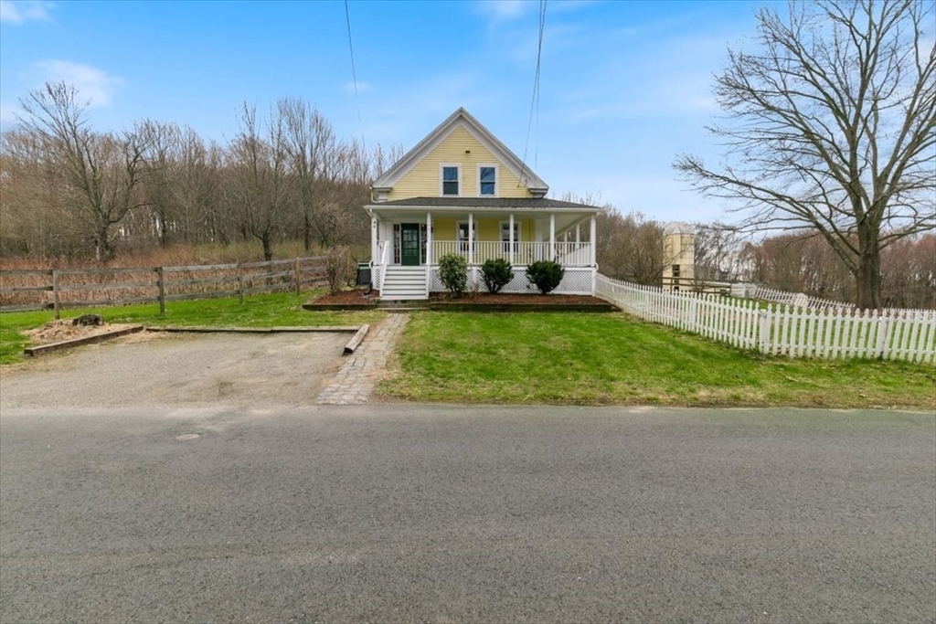134 South Cross Road Haverhill, MA 01835 - Photo 3 of 42