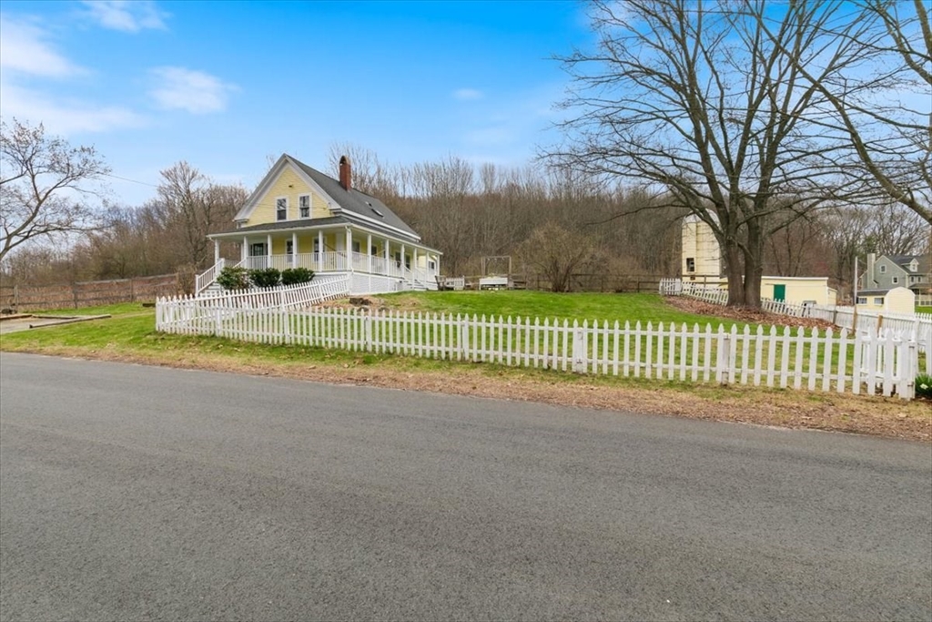 134 South Cross Road Haverhill, MA 01835 - Photo 6 of 42