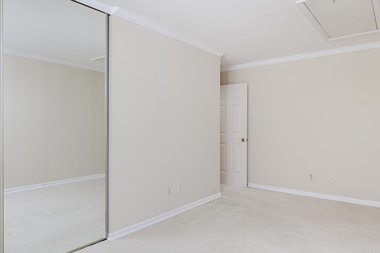 2888 Wycliff Road Raleigh, NC 27607 - Photo 23 of 32 Photo 23