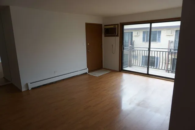 $215,000 | 5143 North East River Road, Unit 355D, Chicago, IL 60656