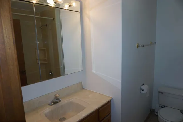 $215,000 | 5143 North East River Road, Unit 355D, Chicago, IL 60656