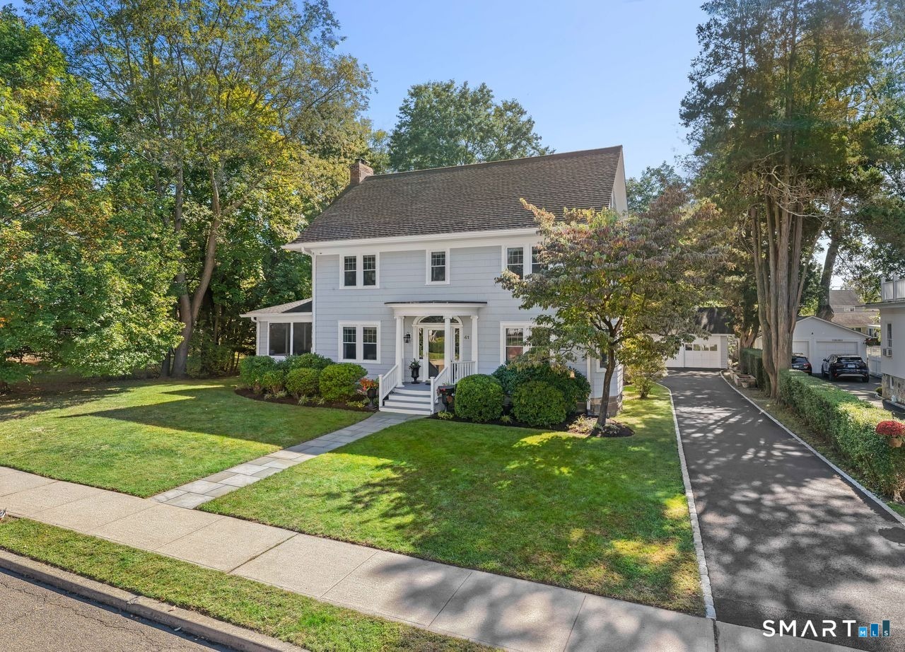 41 Chester Street Stamford, CT 06905 - Photo 3 of 40 a view of a yard in front of house