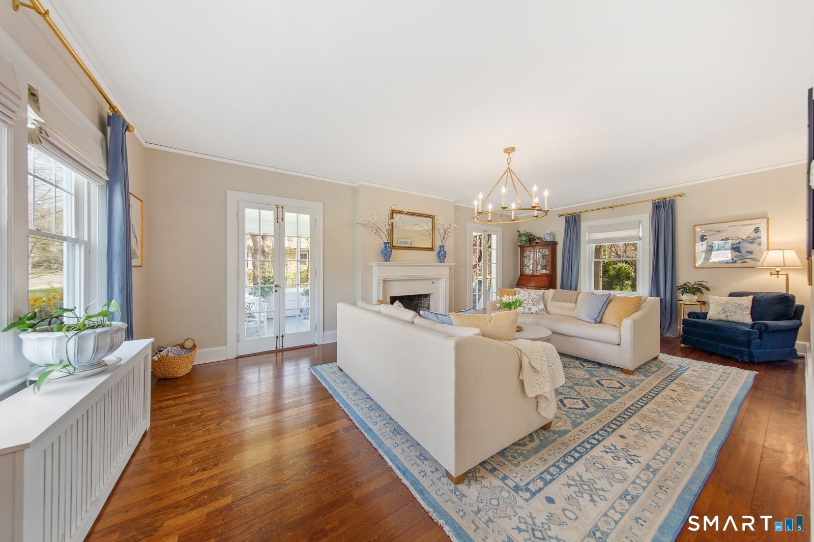 41 Chester Street Stamford, CT 06905 - Photo 5 of 40 a living room with furniture large window and wooden floor