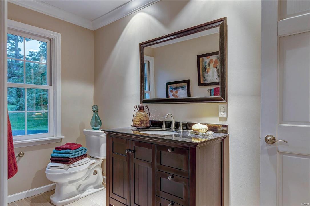 211 Rondelay Court Creve Coeur, MO 63141 - Photo 12 of 28 Gallery Image 12
