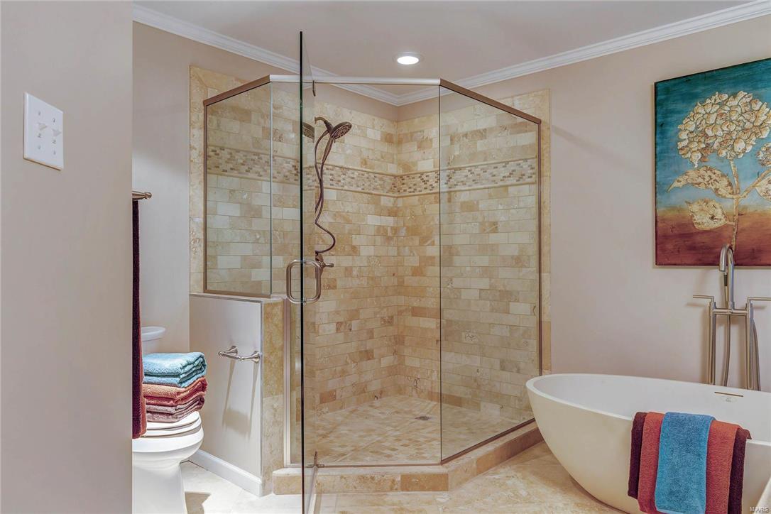 211 Rondelay Court Creve Coeur, MO 63141 - Photo 17 of 28 Gallery Image 17