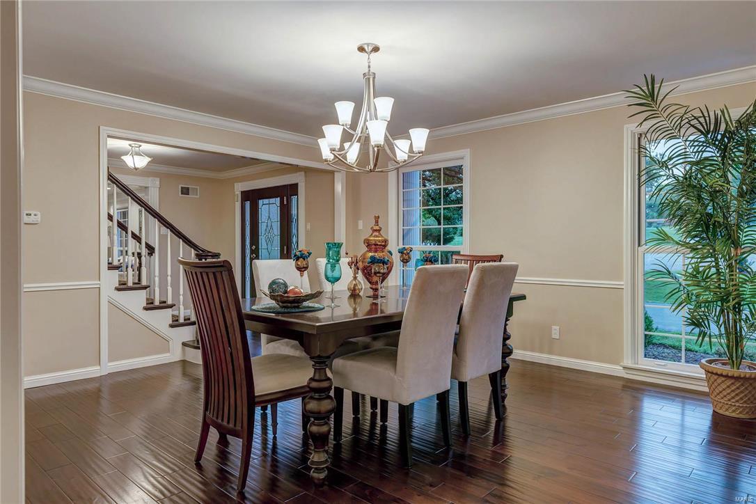 211 Rondelay Court Creve Coeur, MO 63141 - Photo 3 of 28 Gallery Image 3