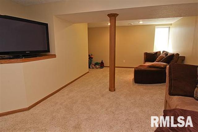 812 Fox Ridge Road Eldridge, IA 52748 - Photo 17 of 20 Gallery Image 17