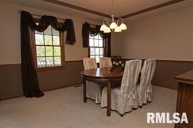 812 Fox Ridge Road Eldridge, IA 52748 - Photo 8 of 20 Gallery Image 8