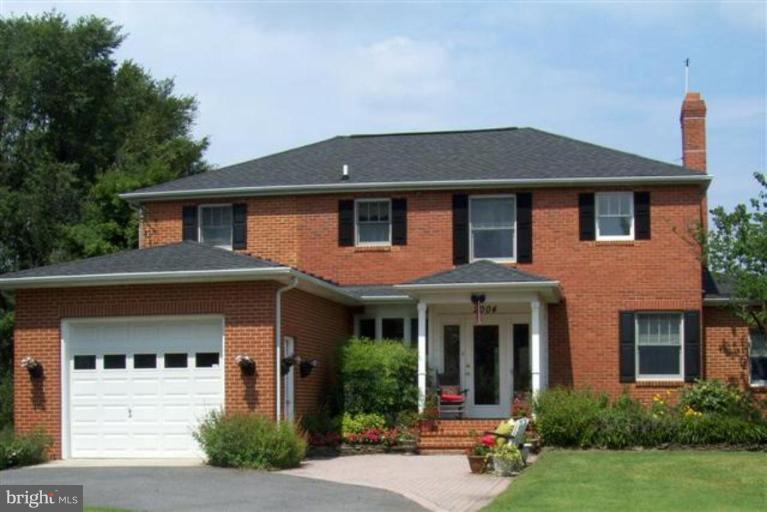 2004 Poplar Ridge Road Pasadena, MD 21122 - Photo 1 of 16 SOUTHERN STYLE COLONIAL