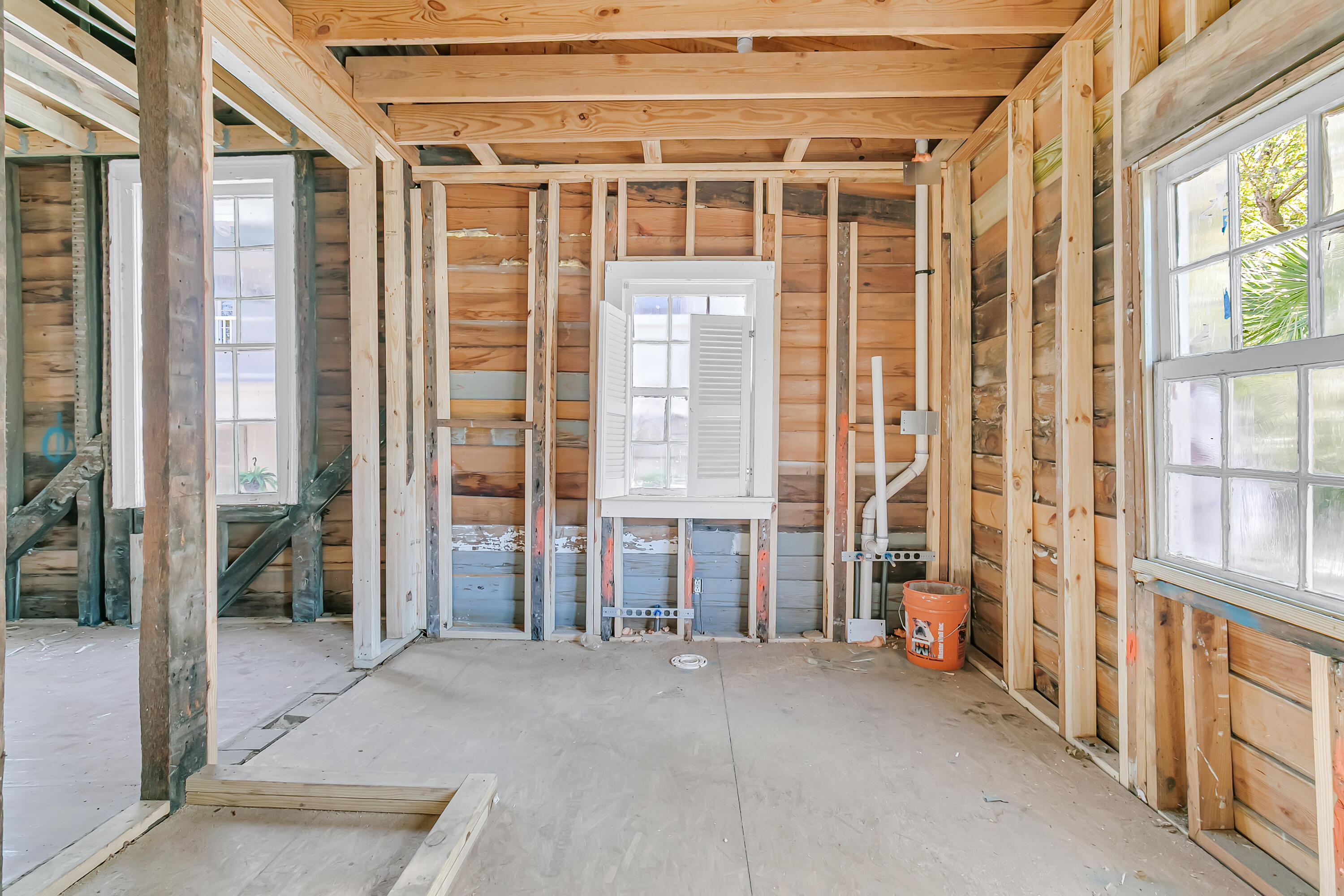 153 Queen Street Charleston, SC 29401 - Photo 9 of 26 Bathroom