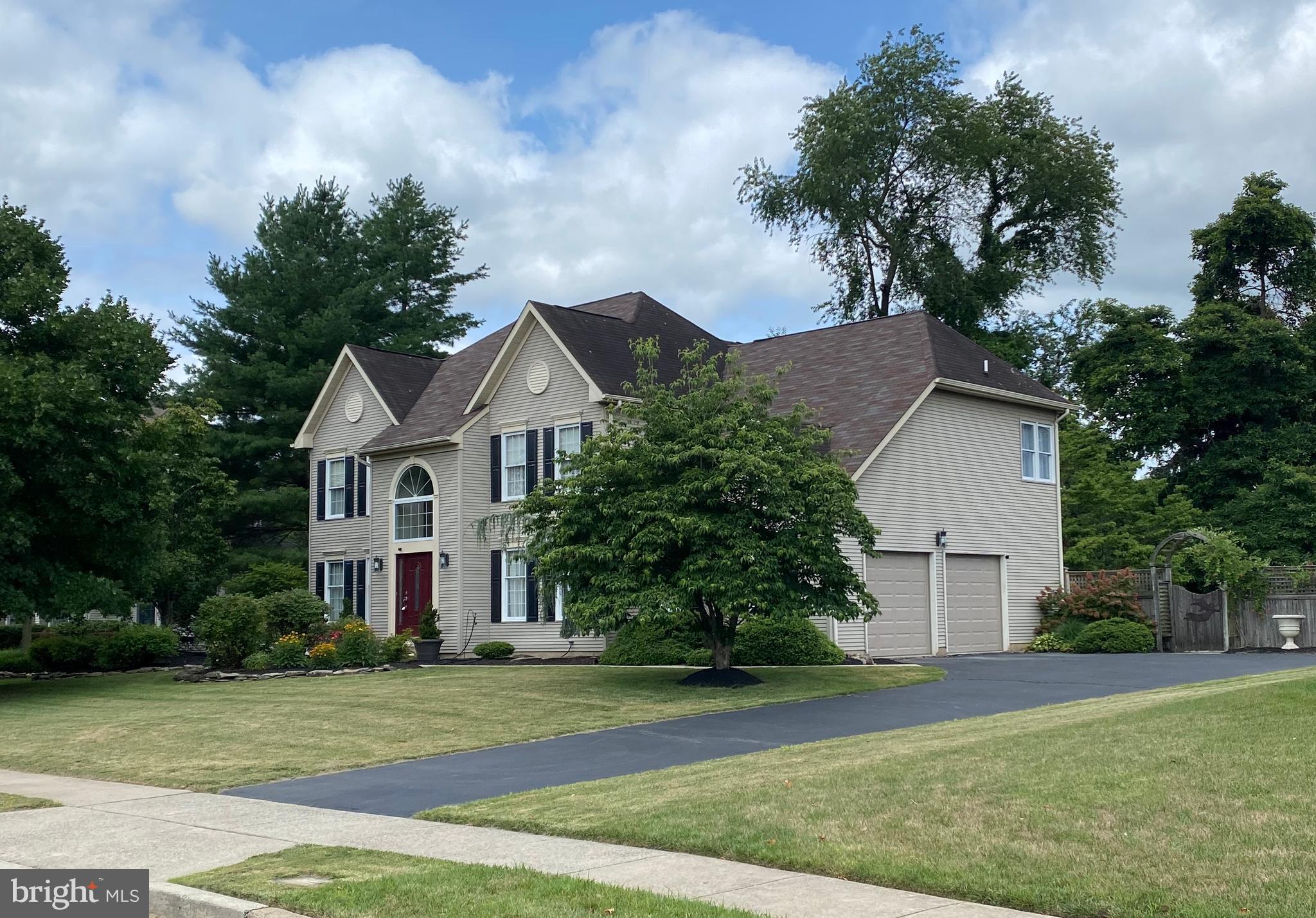 891 Slate Hill Road Yardley, PA 19067 - Photo 2 of 56 Exterior Front