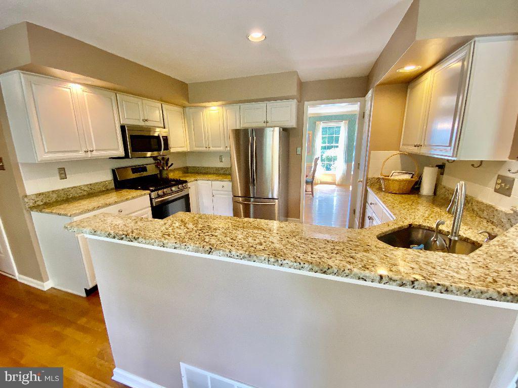 891 Slate Hill Road Yardley, PA 19067 - Photo 13 of 56 Kitchen
