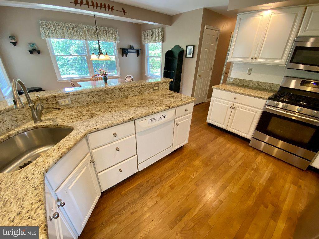 891 Slate Hill Road Yardley, PA 19067 - Photo 14 of 56 Kitchen