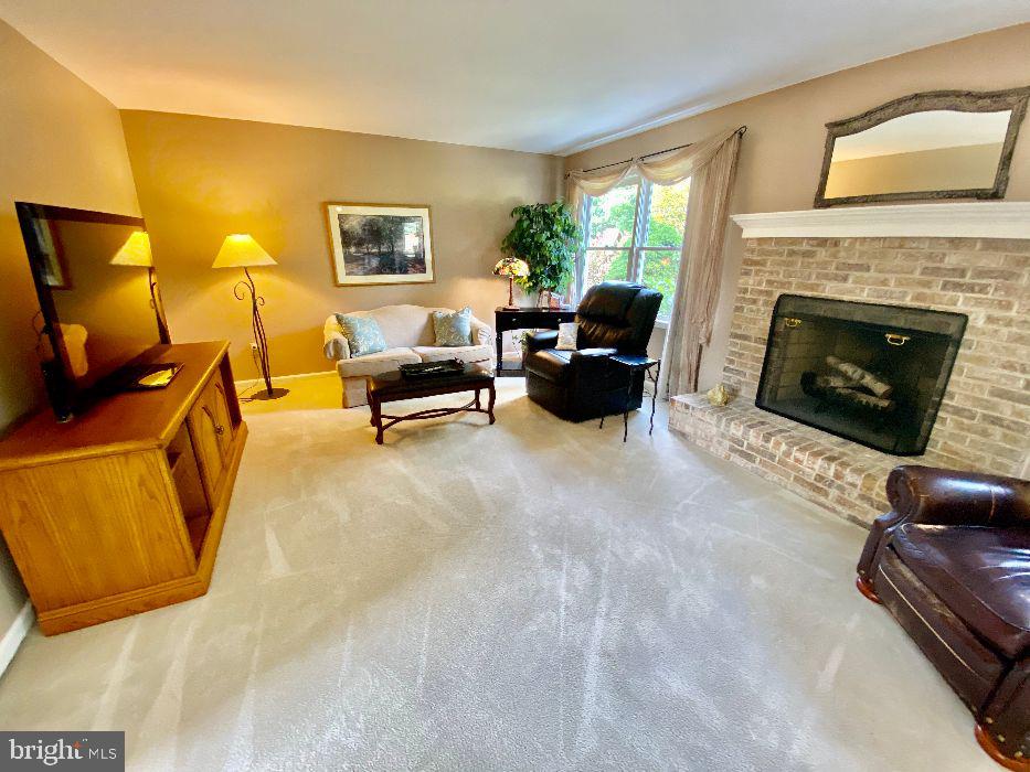 891 Slate Hill Road Yardley, PA 19067 - Photo 22 of 56 Fam rm, view of breakfst rm/kit entrance, foyer