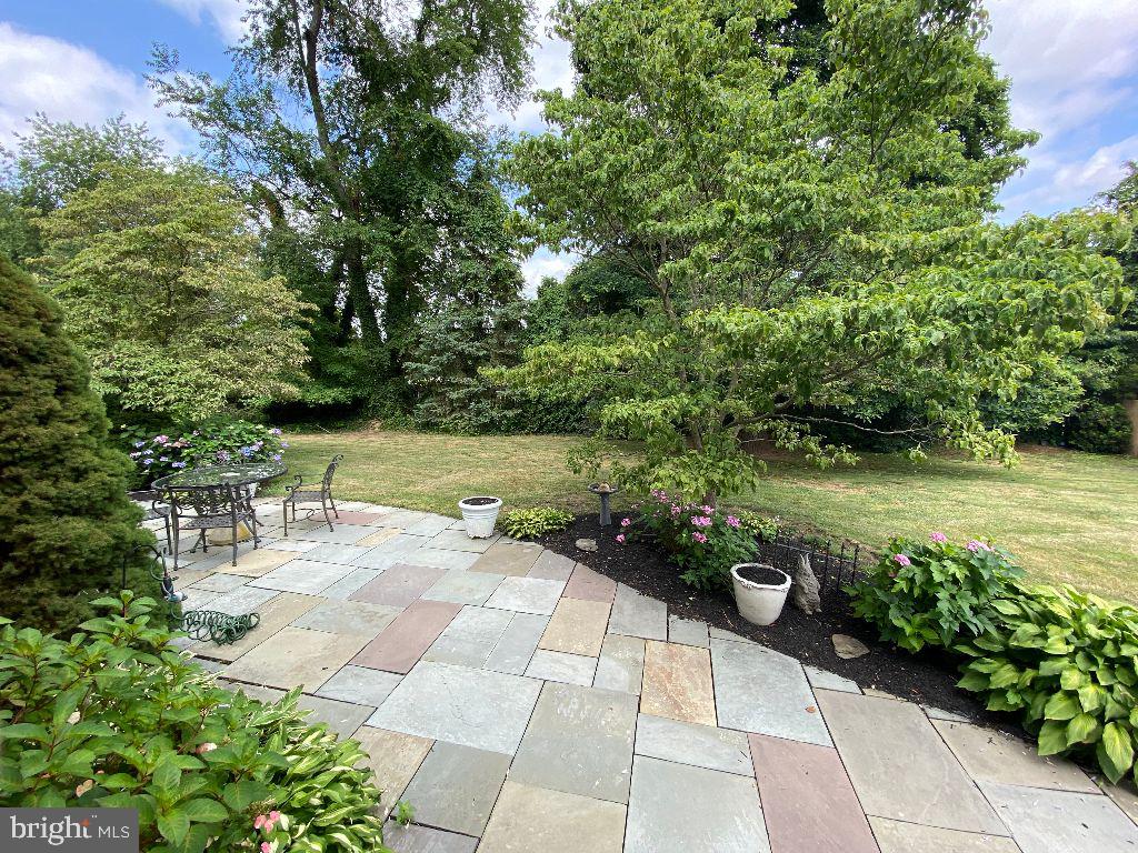 891 Slate Hill Road Yardley, PA 19067 - Photo 53 of 56 Exterior rear