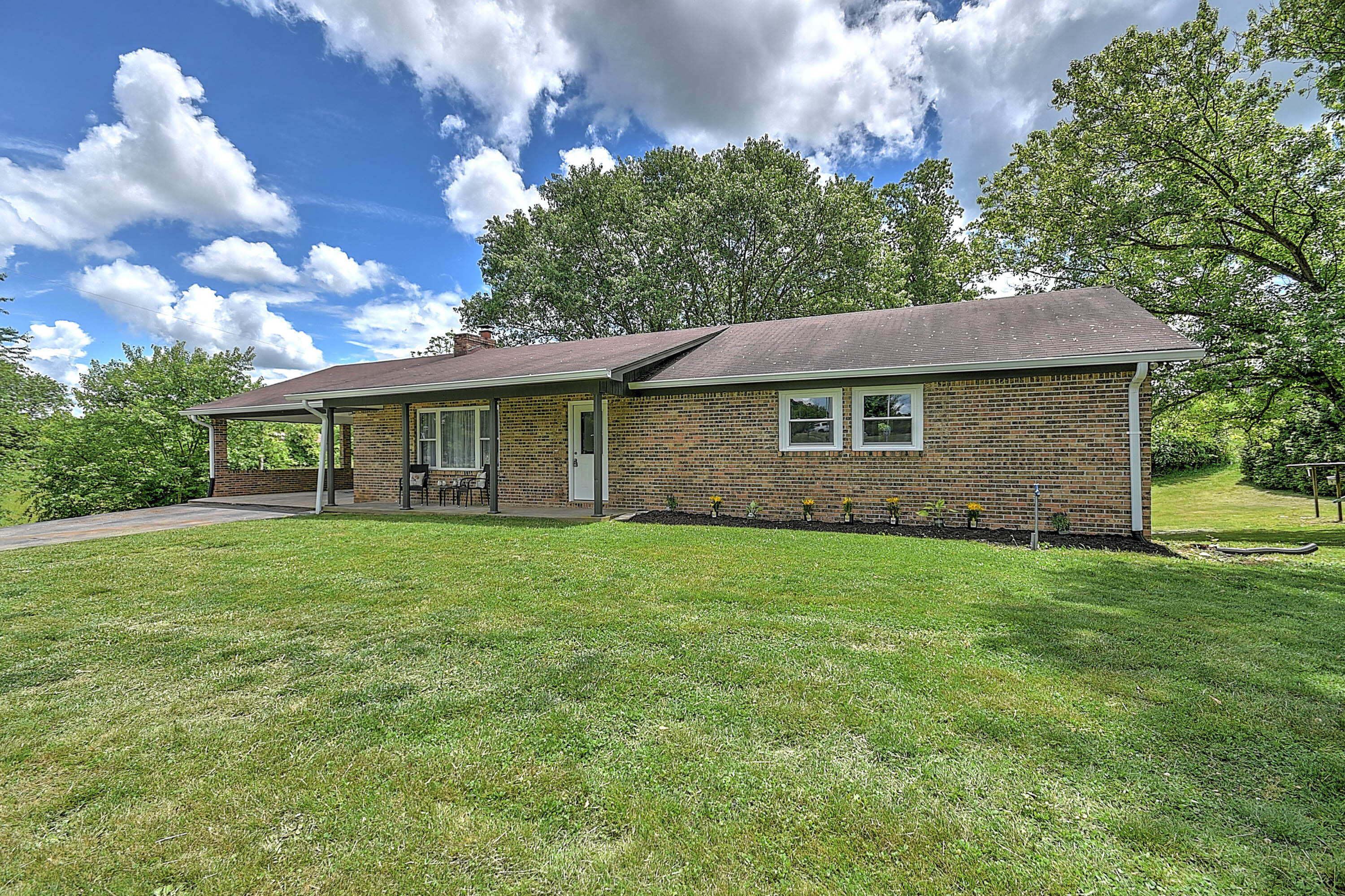 701 Meadow View Road Bristol, TN 37620 - Photo 3 of 68 MEADOWVIEW-3