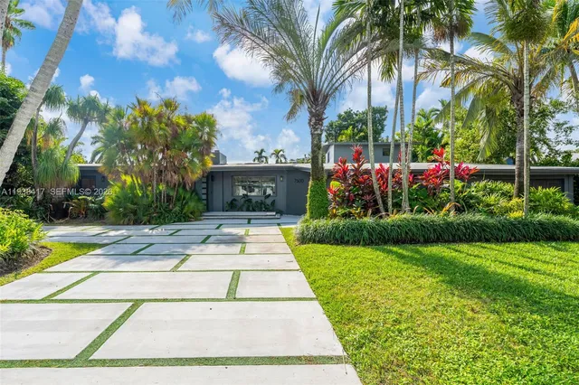$1,950,000 | 7500 Southwest 137th Street, Palmetto Bay, FL 33158