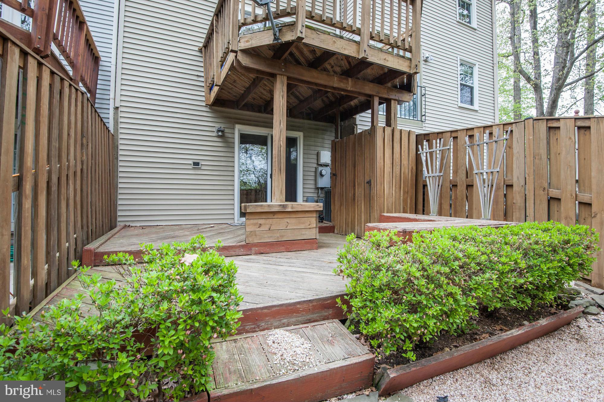 8548 Springfield Oaks Drive Springfield, VA 22153 - Photo 25 of 27 Exterior (Rear)