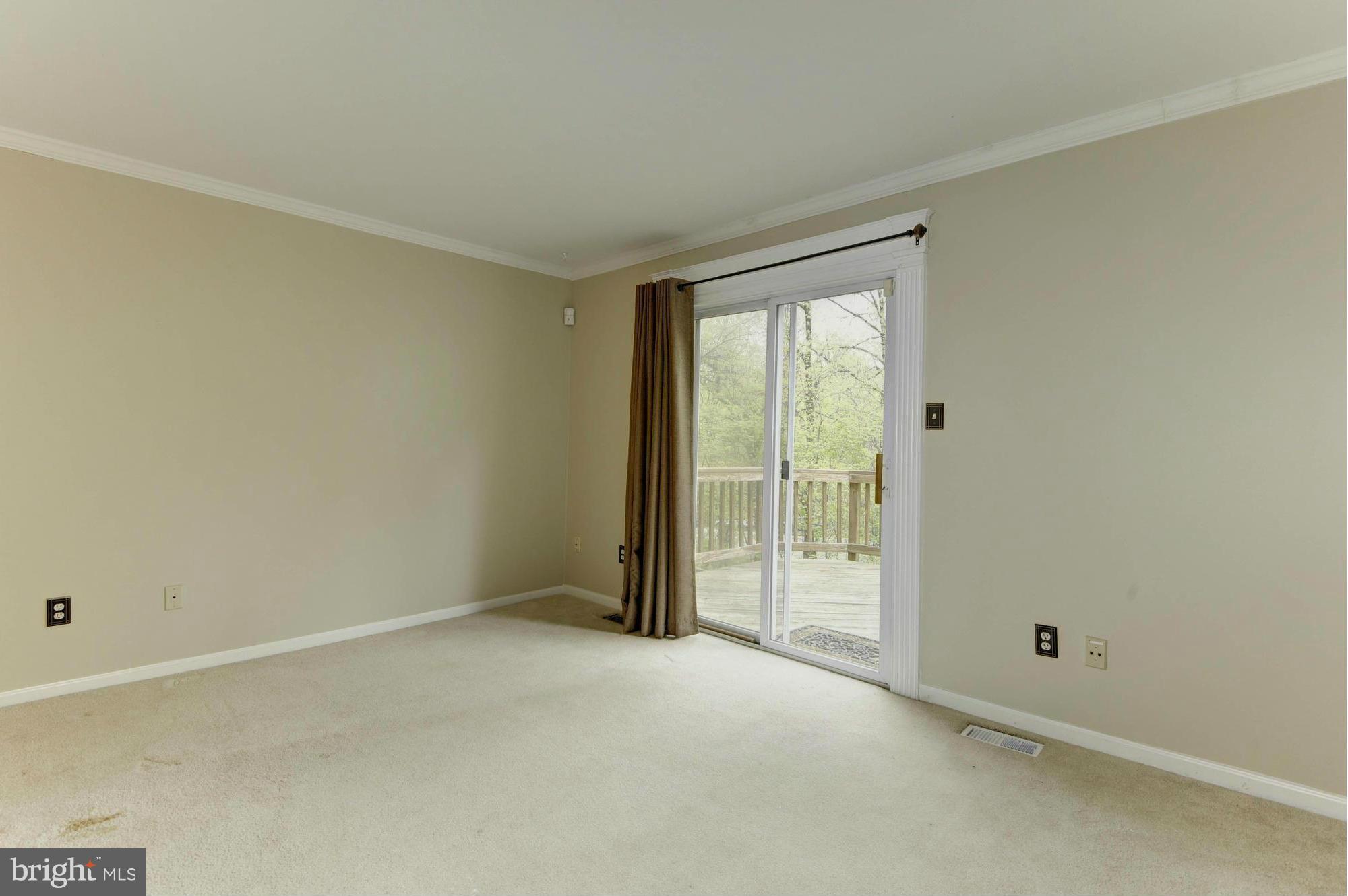 8548 Springfield Oaks Drive Springfield, VA 22153 - Photo 10 of 27 Family Room