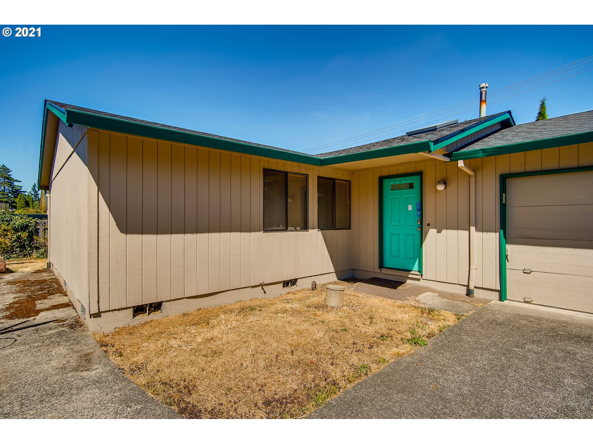 33273 Southwest Em Watts Road Scappoose, OR 97056 - Photo 2 of 32 Gallery Image 2