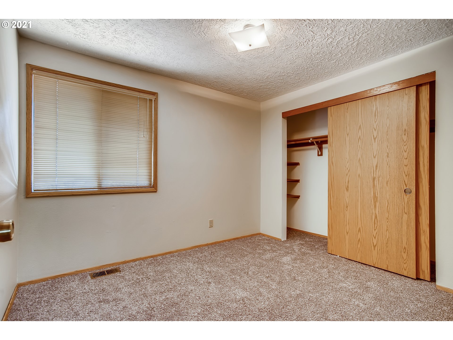 33273 Southwest Em Watts Road Scappoose, OR 97056 - Photo 14 of 32 Gallery Image 14
