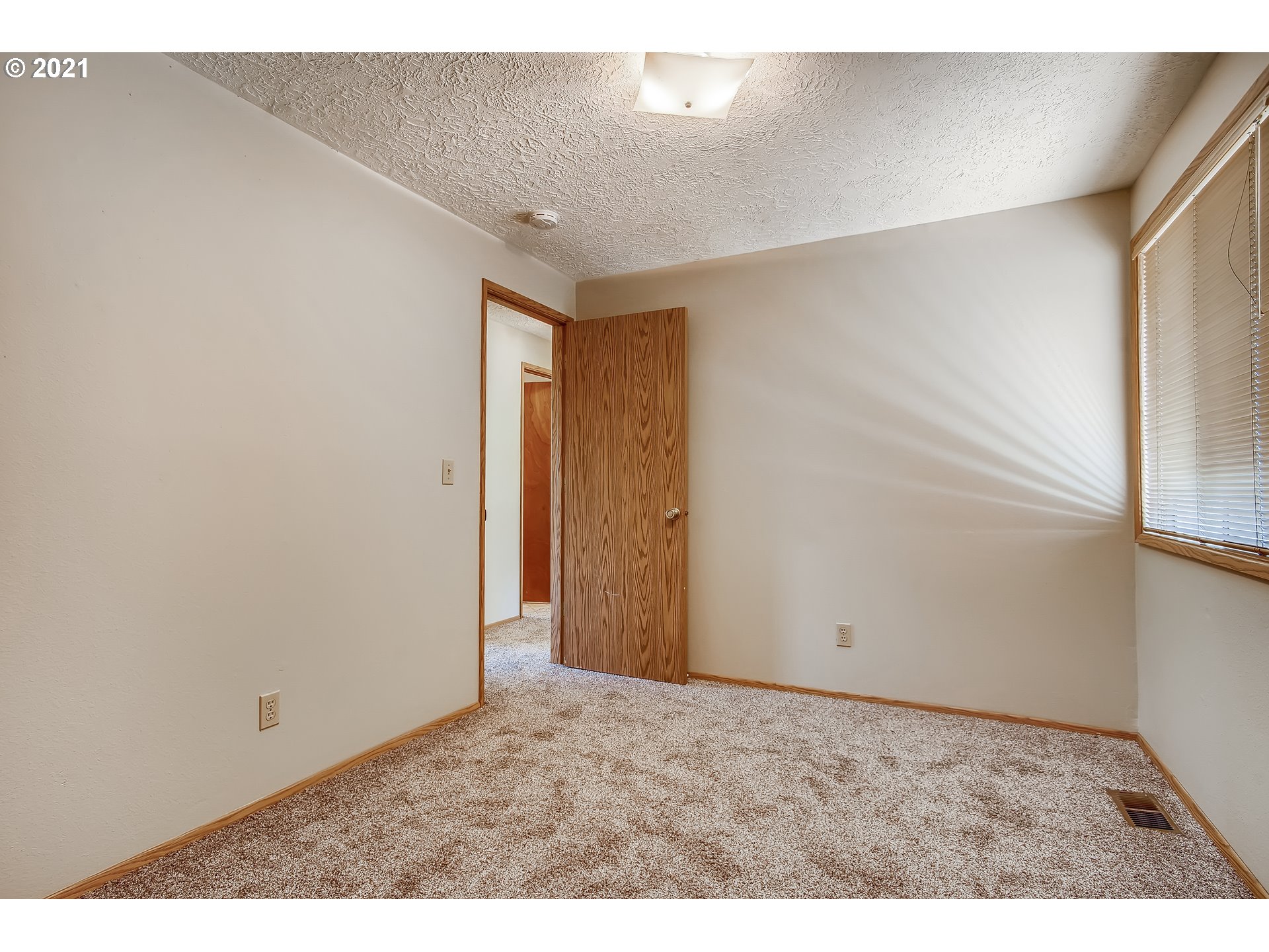 33273 Southwest Em Watts Road Scappoose, OR 97056 - Photo 15 of 32 Gallery Image 15