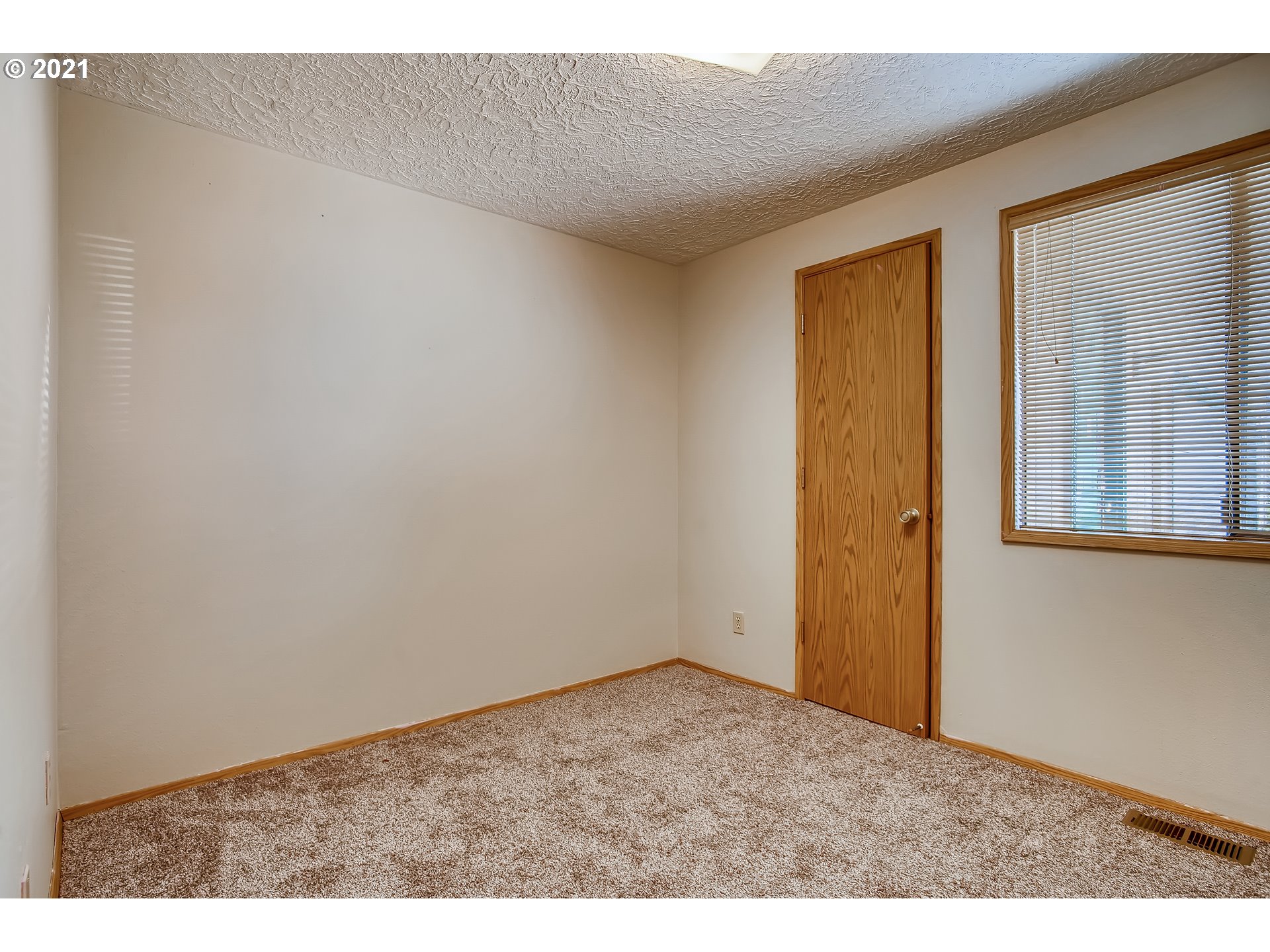33273 Southwest Em Watts Road Scappoose, OR 97056 - Photo 17 of 32 Gallery Image 17