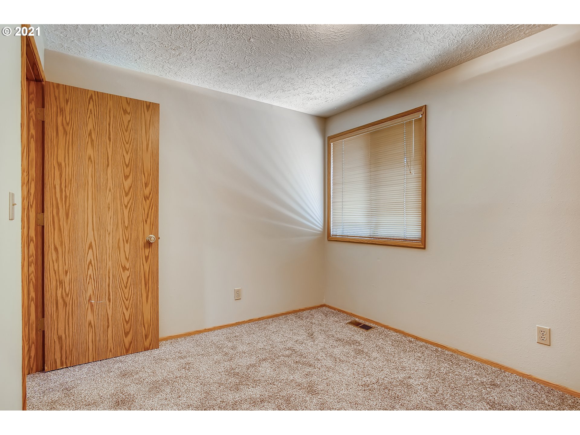 33273 Southwest Em Watts Road Scappoose, OR 97056 - Photo 20 of 32 Gallery Image 20