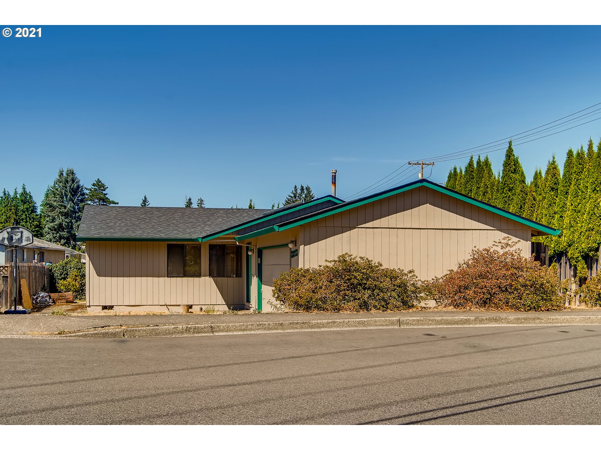 33273 Southwest Em Watts Road Scappoose, OR 97056 - Photo 3 of 32 Gallery Image 3