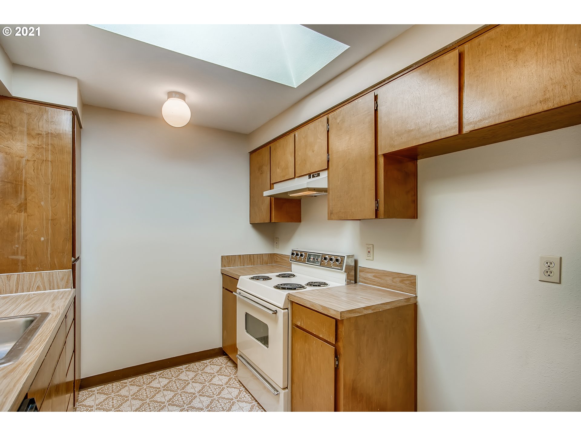 33273 Southwest Em Watts Road Scappoose, OR 97056 - Photo 6 of 32 Gallery Image 6