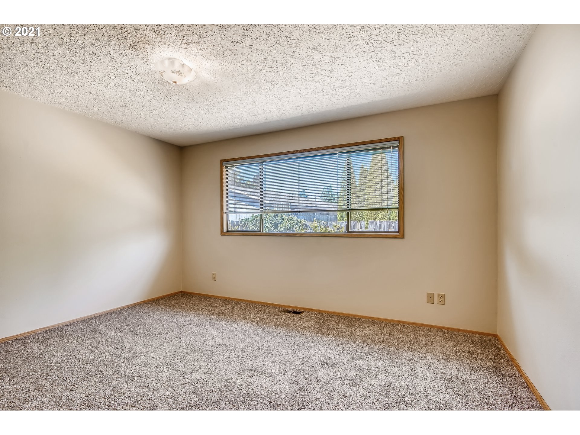 33273 Southwest Em Watts Road Scappoose, OR 97056 - Photo 8 of 32 Gallery Image 8