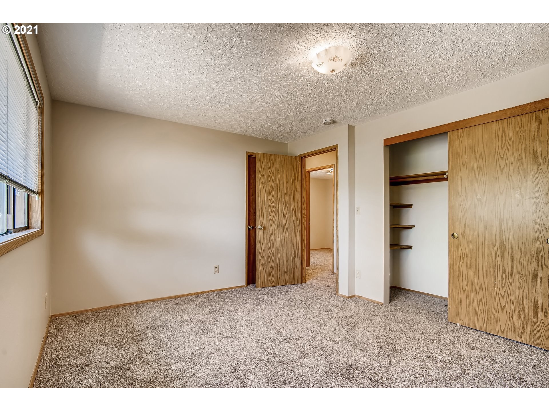 33273 Southwest Em Watts Road Scappoose, OR 97056 - Photo 9 of 32 Gallery Image 9