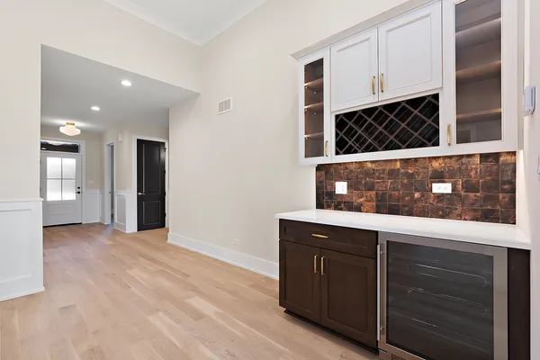 $699,000 | 11129 Lizmore Lane, Unit 37B, Orland Park, IL 60467