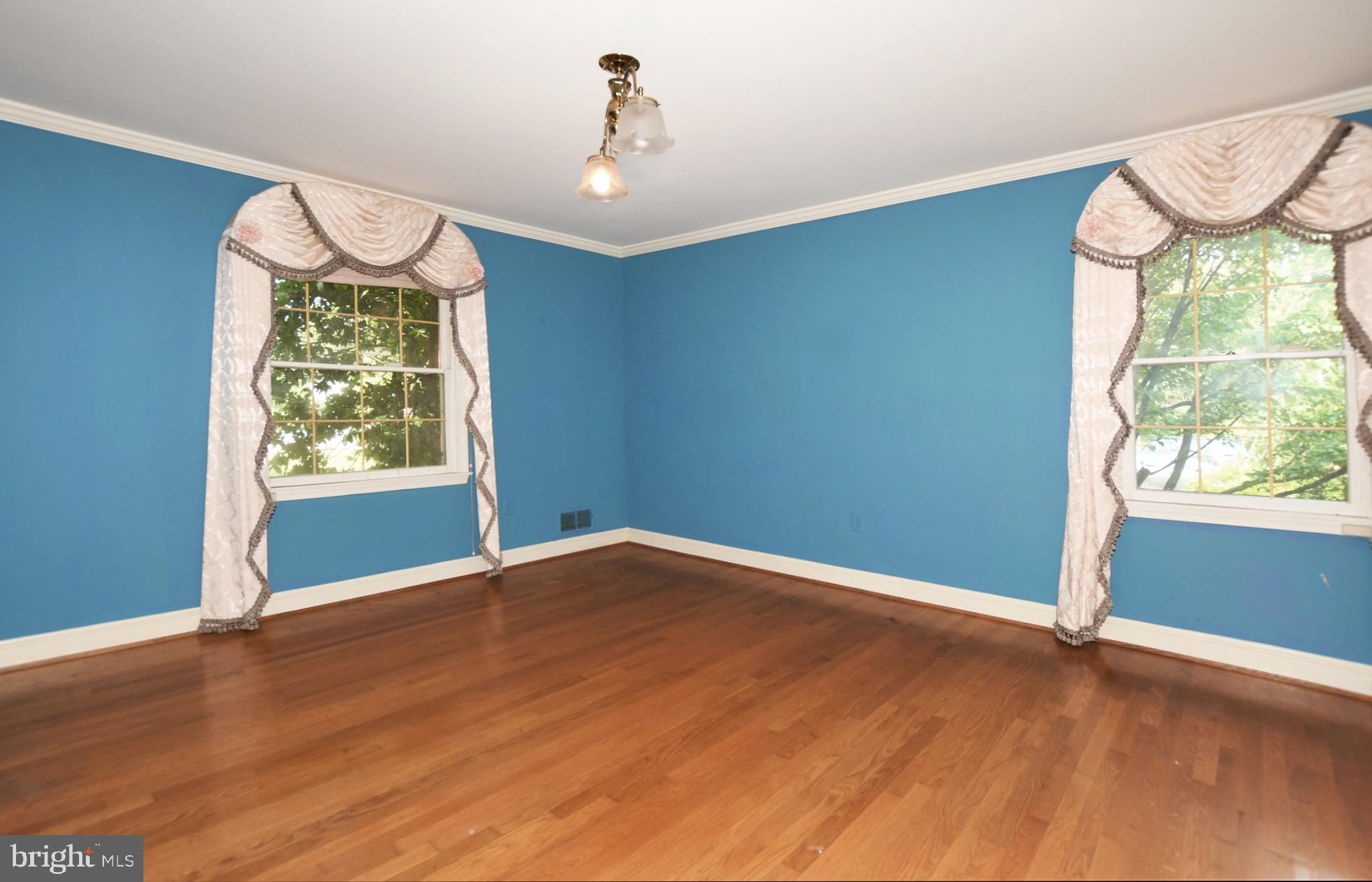 6923 Greentree Road Bethesda, MD 20817 - Photo 12 of 26 Gallery Image 12