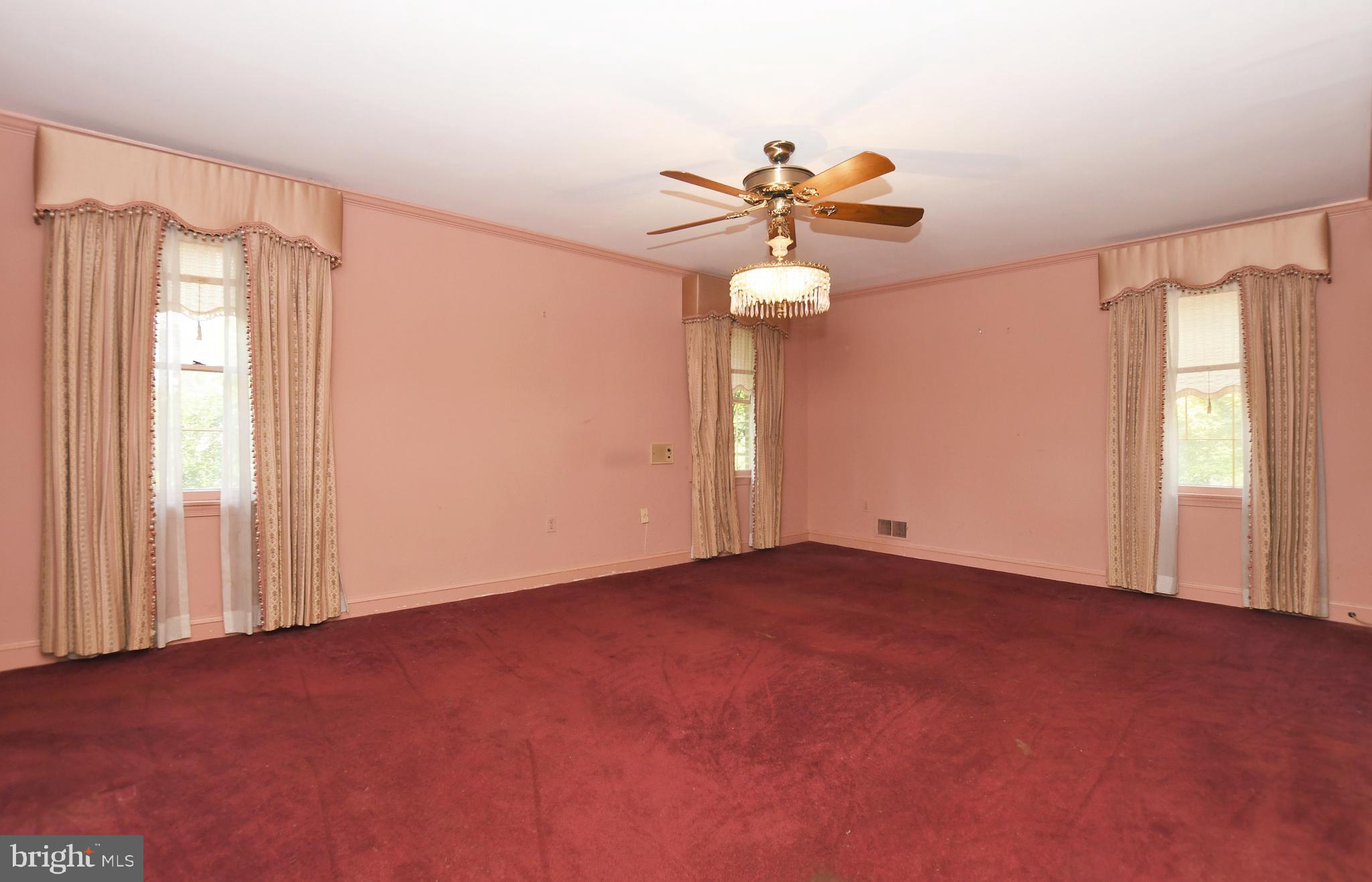 6923 Greentree Road Bethesda, MD 20817 - Photo 14 of 26 Gallery Image 14
