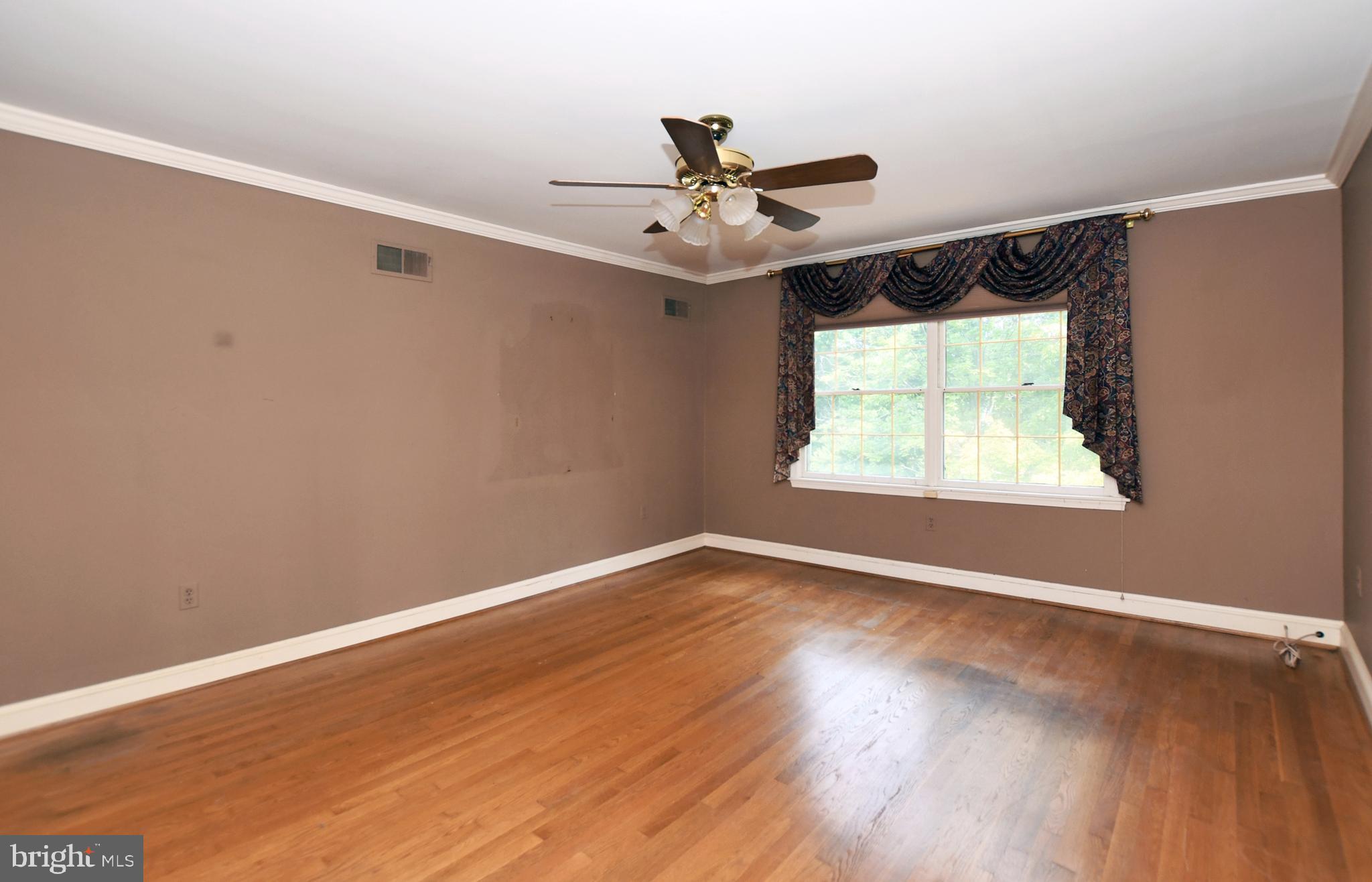 6923 Greentree Road Bethesda, MD 20817 - Photo 18 of 26 Gallery Image 18