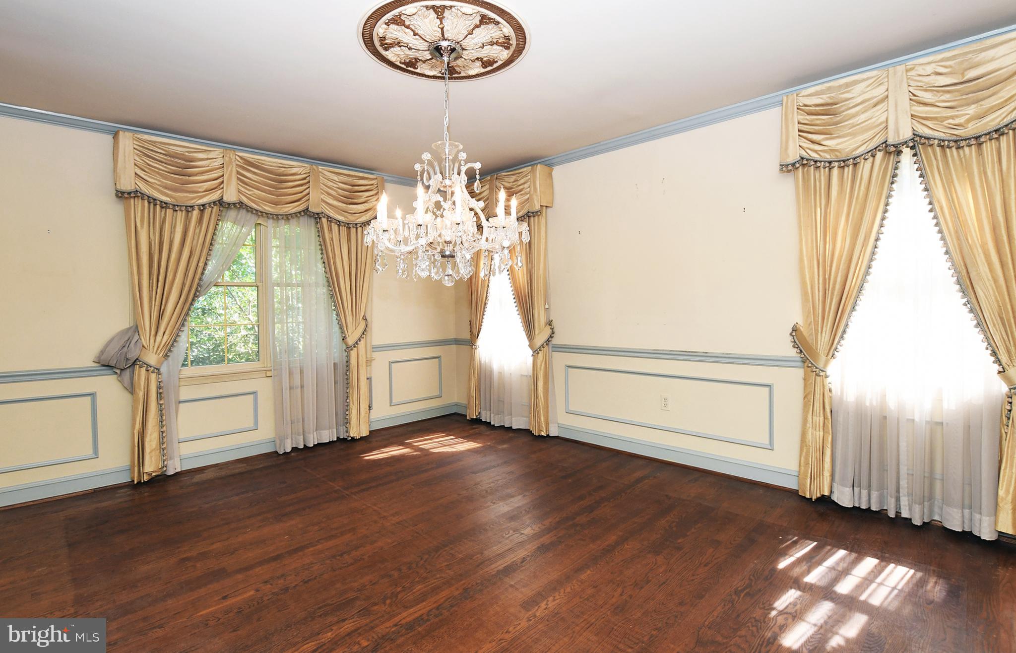 6923 Greentree Road Bethesda, MD 20817 - Photo 9 of 26 Gallery Image 9