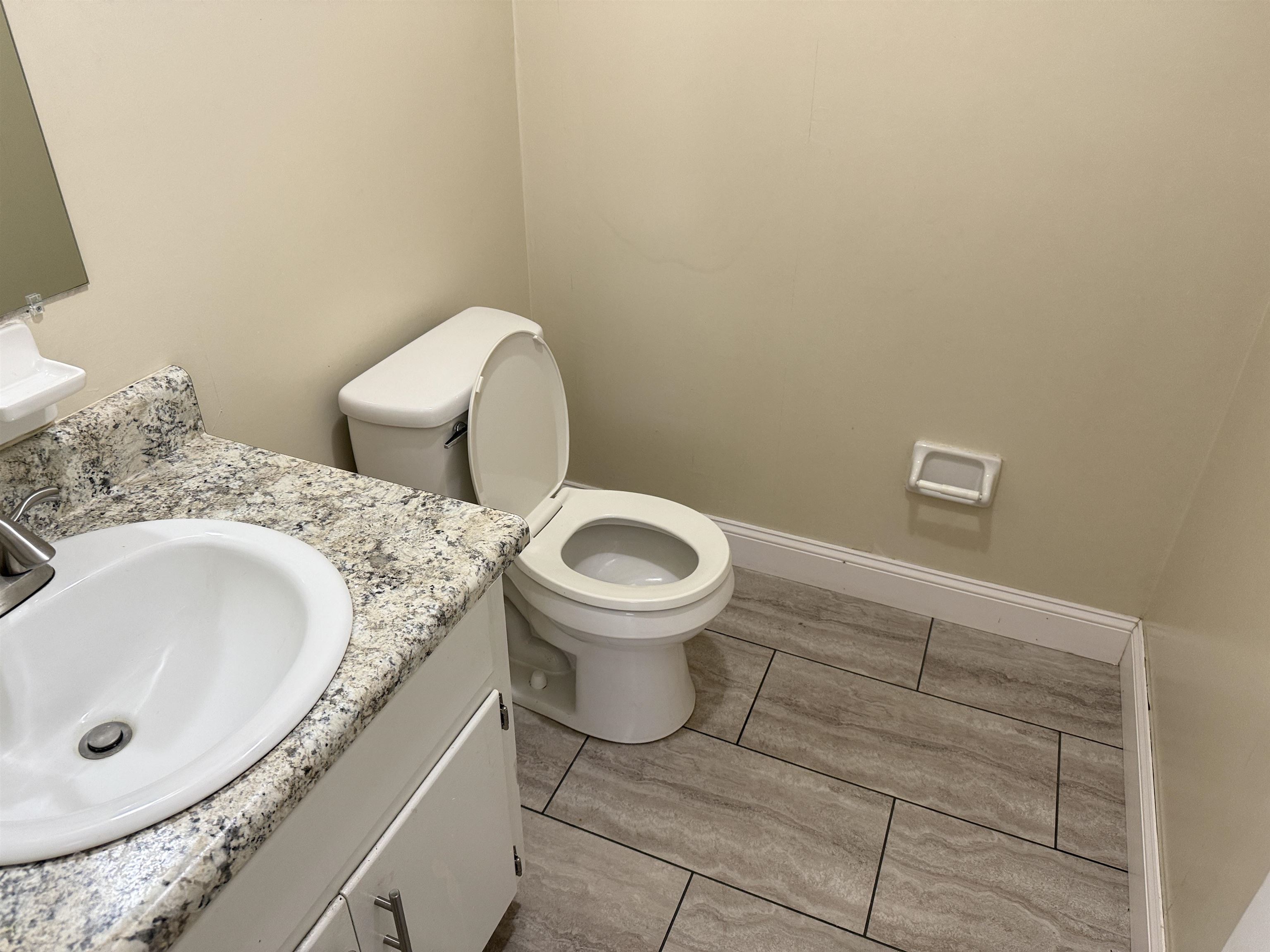 2622 Old Bainbridge Road, Unit D Tallahassee, FL 32303 - Photo 9 of 15