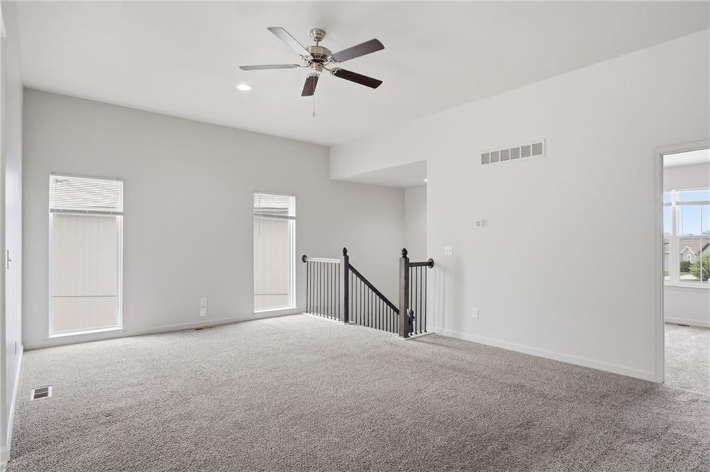 21808 Southcreek Road Peculiar, MO 64078 - Photo 13 of 38