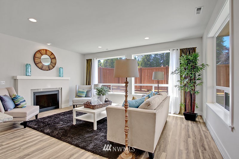 23211 24th Avenue Southeast Bothell, WA 98021 - Photo 3 of 11