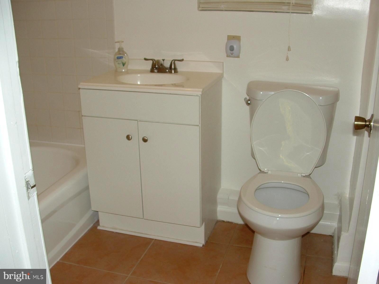 2218 Brinkley Road Fort Washington, MD 20744 - Photo 4 of 17