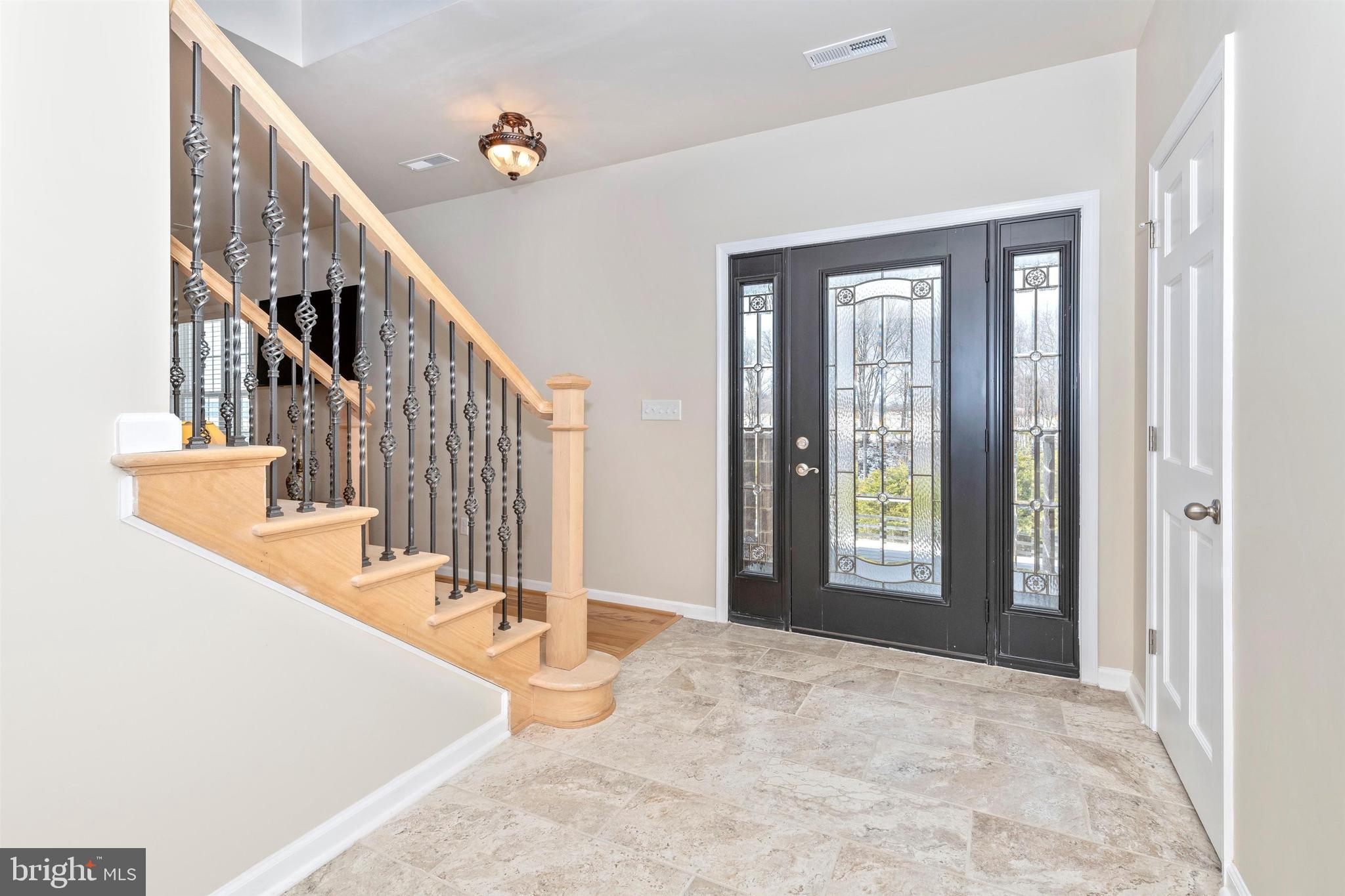 5655 Buffalo Road Mount Airy, MD 21771 - Photo 18 of 84 Entryway/Foyer has Ceramic Floors