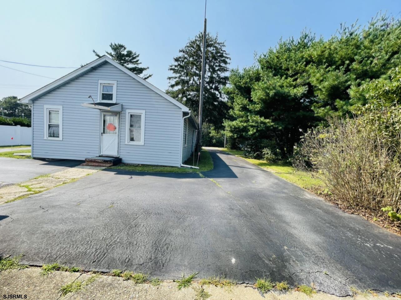 158 South Pitney Road Galloway Township, NJ 08205 - Photo 6 of 20 Gallery Image 6
