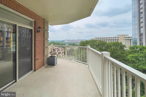 $5,400 | 1555 North Colonial Terrace, Unit 600, Arlington, VA 22209