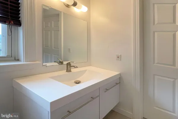 $5,400 | 1555 North Colonial Terrace, Unit 600, Arlington, VA 22209