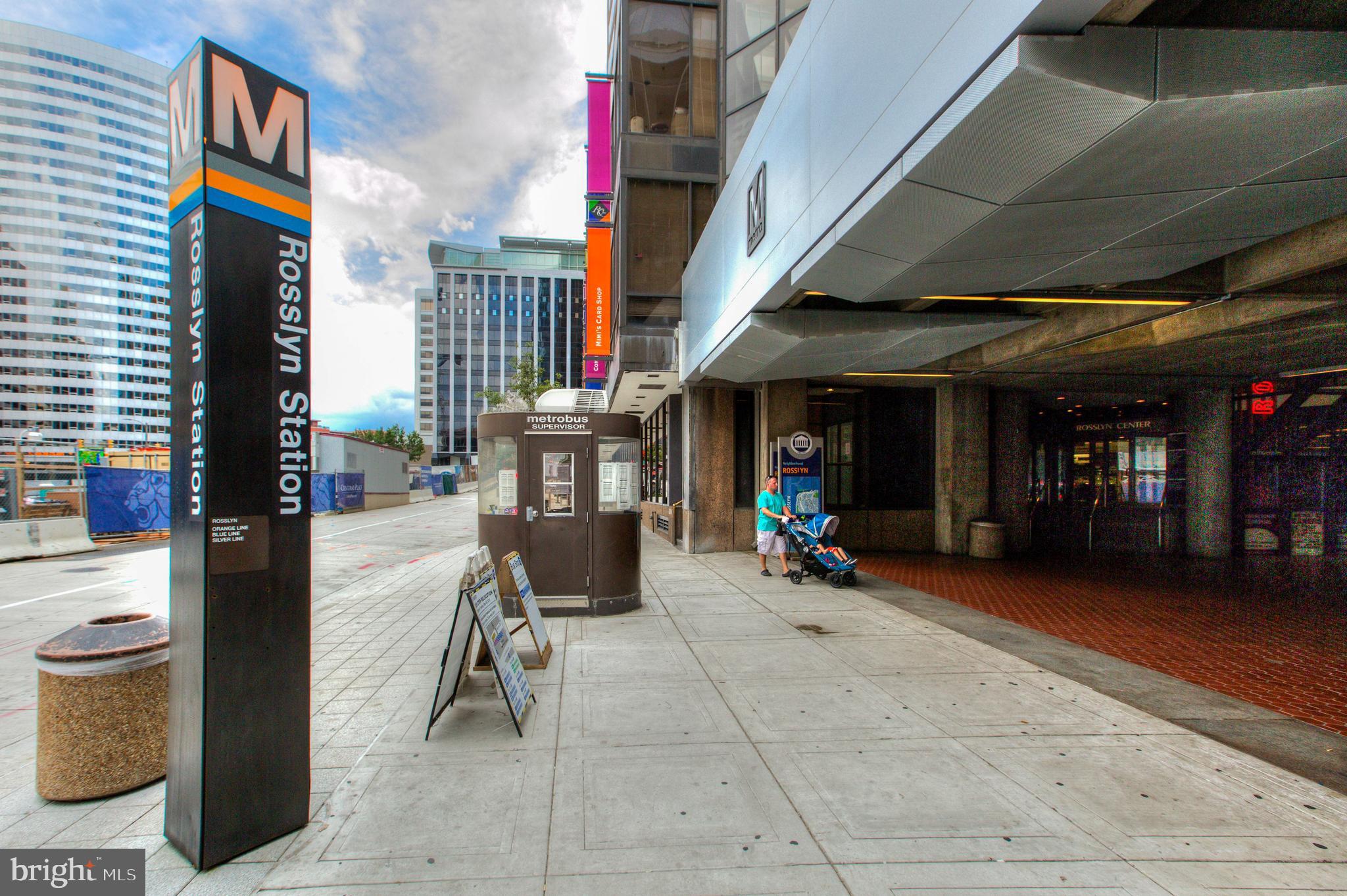 1555 North Colonial Terrace, Unit 600 Arlington, VA 22209 - Photo 26 of 29 a view of a chairs and table in the patio