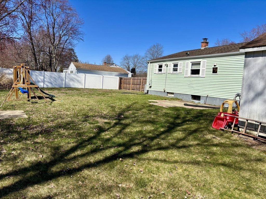 124 Newhouse Street Springfield, MA 01118 - Photo 20 of 21 Gallery Image 20