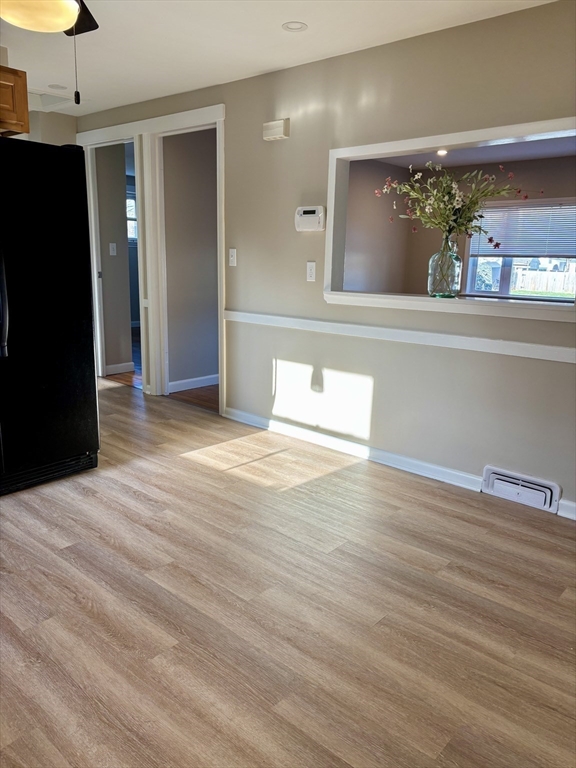 124 Newhouse Street Springfield, MA 01118 - Photo 7 of 21 Gallery Image 7